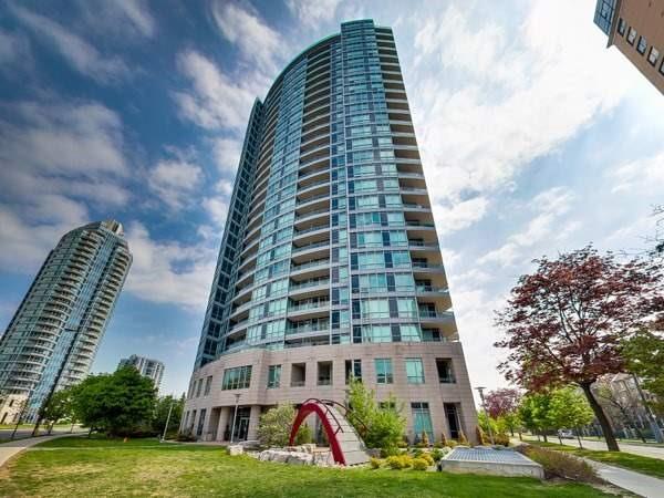 23 Sheppard Ave